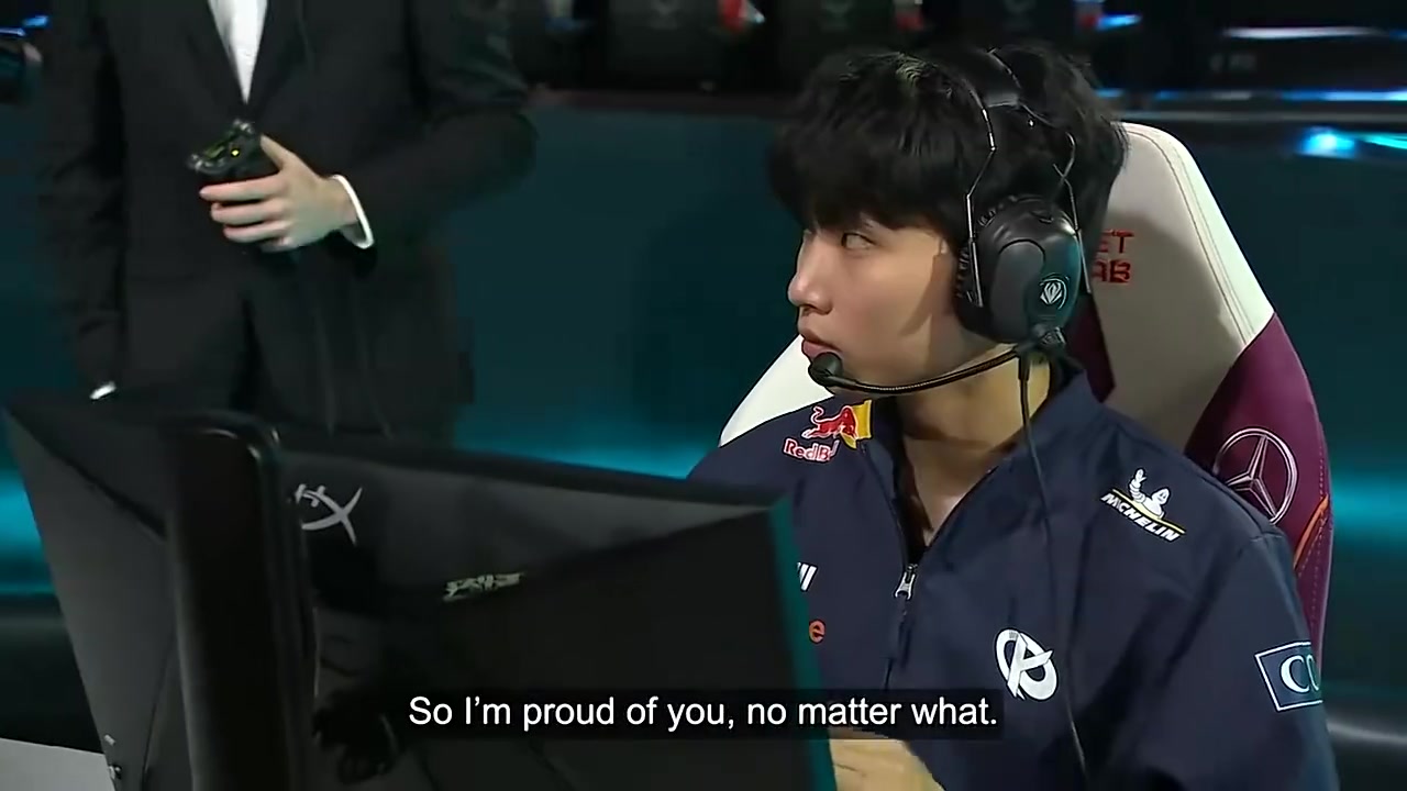 DB真人旗舰真给你找到自信了！KC对阵TES语音：TES疯了？我们也能和HLE一战！