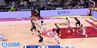 DB视讯百家乐奋起直追！利夫反击暴扣打成2+1 同曦次节轰出16-6追到只差3分