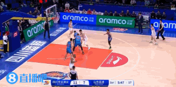 DG视讯官网平台得注意下啊！郭凯出场2分钟拿到1个篮板 迅速累计3次个人犯规